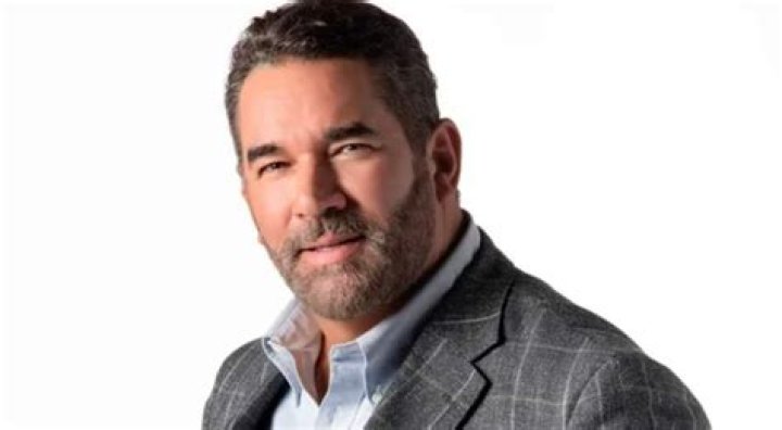 Eduardo Santamarina: The Man Who Defines Passion in Every Role